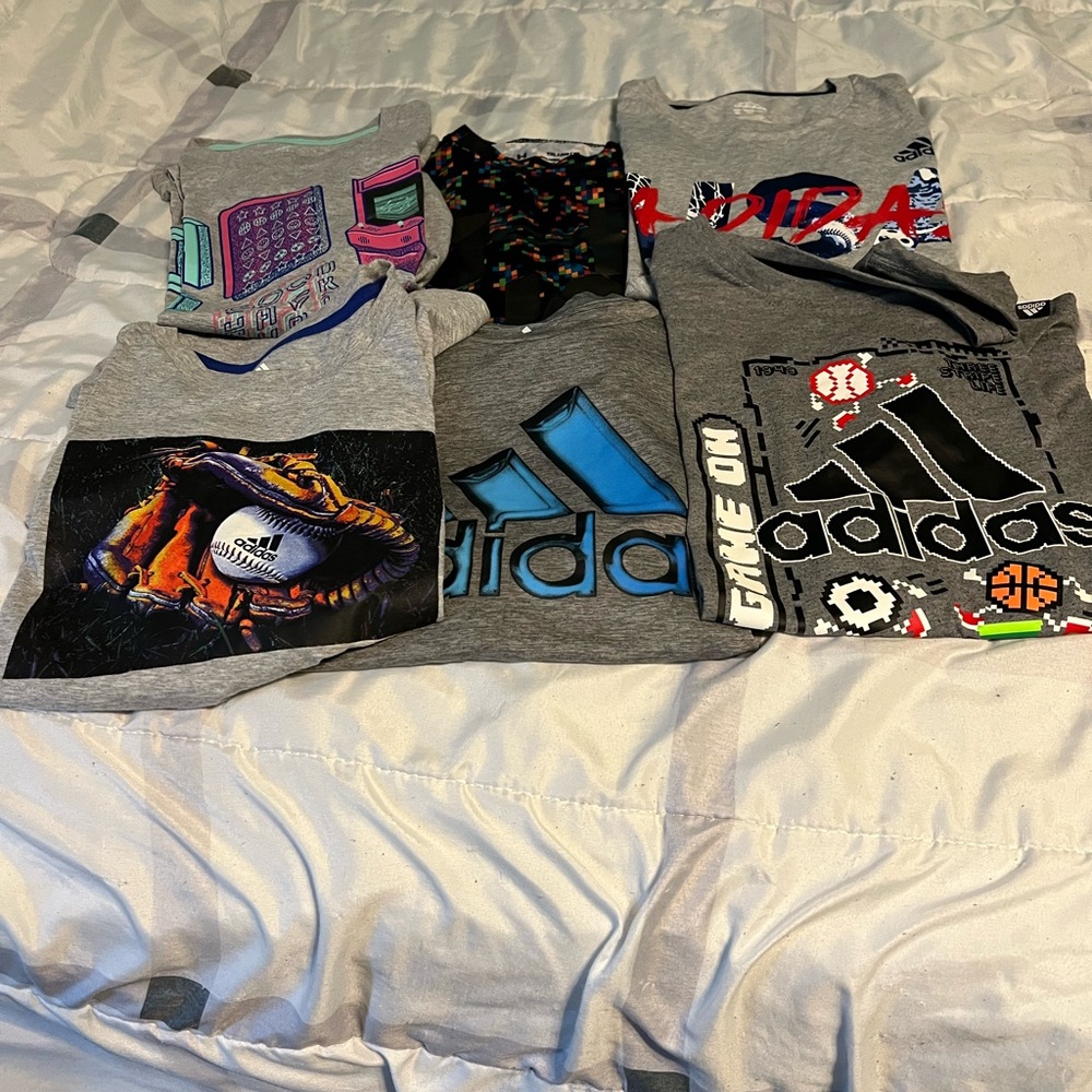 adidas Kids Gray Graphic Short-Sleeve Tee Pack with Blue Accents